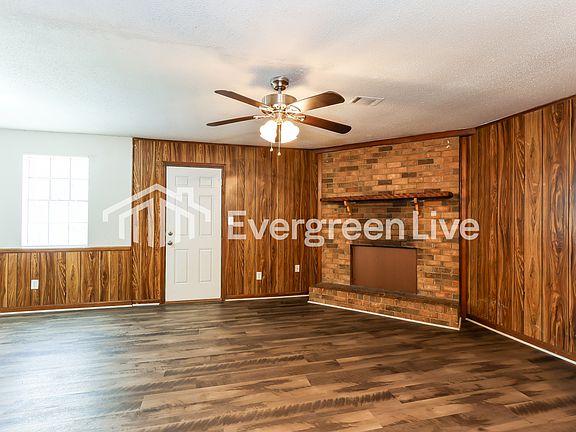 3rd image of 2686 Barclay St