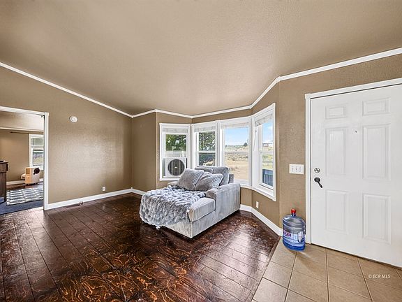 5th image of 312 Rustic Dr