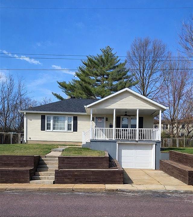 1st image of 413 Rosedale Ave