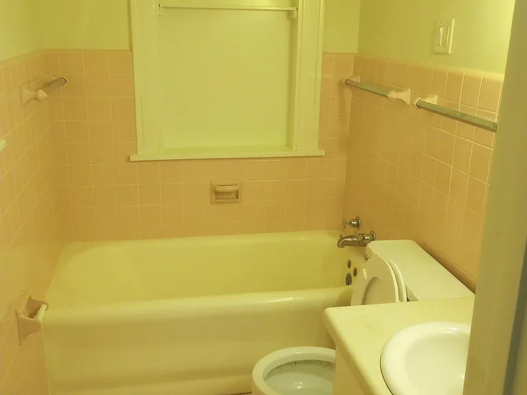 12409 Lake Street Ext — Photo 8