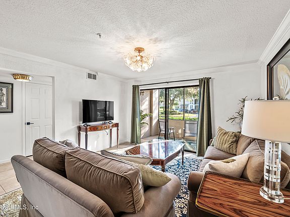 2nd image of 800 BOARDWALK Drive #615