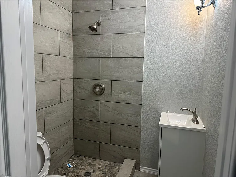 5110 W 43rd St — Photo 26