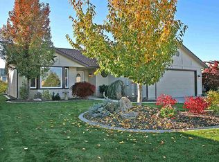 8531 W Clubhouse Ln, Garden City, ID 83714