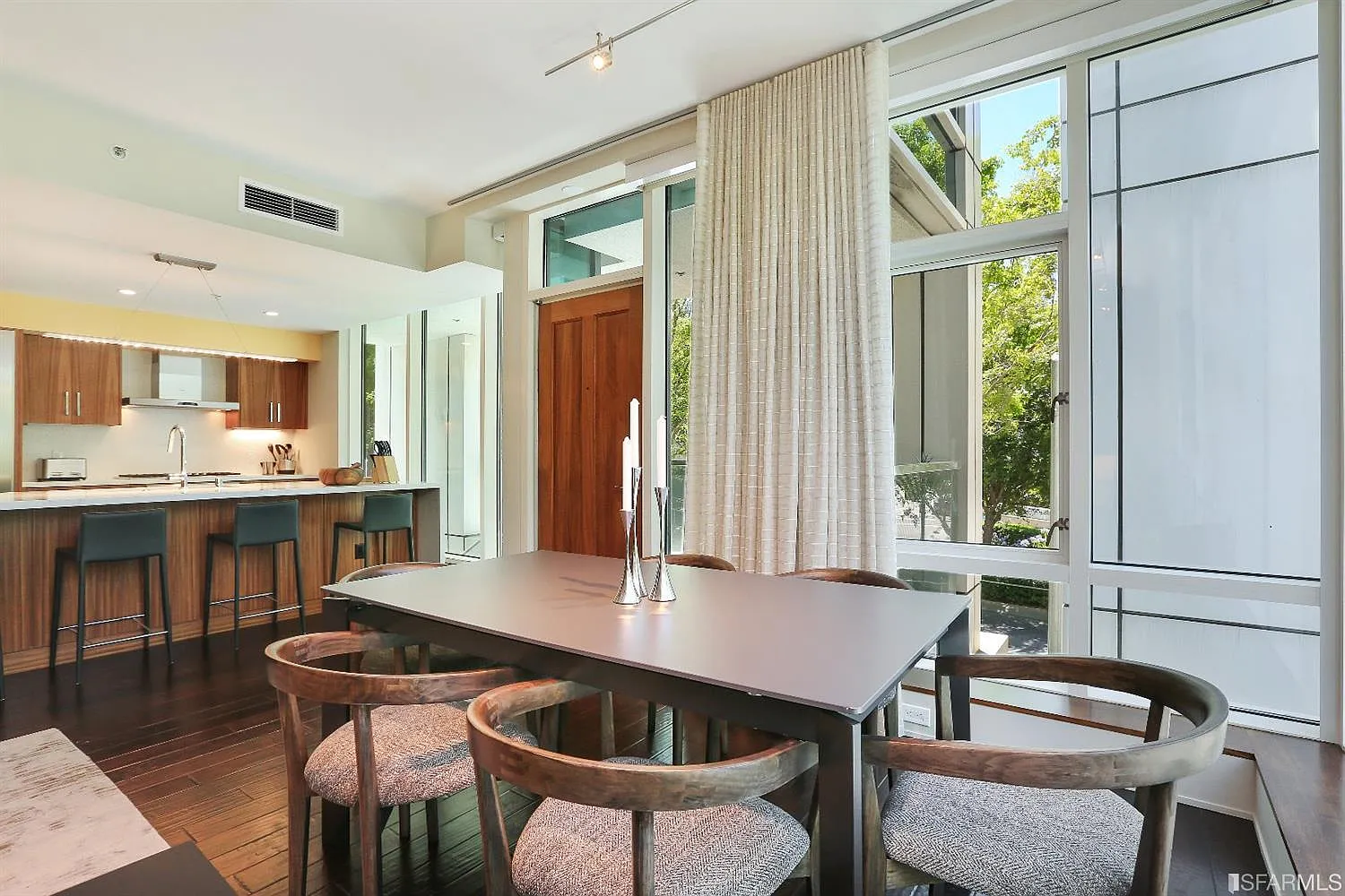2 bed, 2.0 bath, 1724 sqft, $10,000 — Photo 4