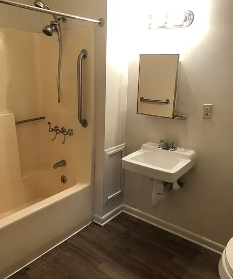Drexel Apartments — Photo 11