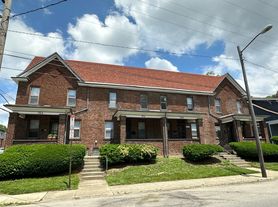 E 19th Ave 354-360 MLR