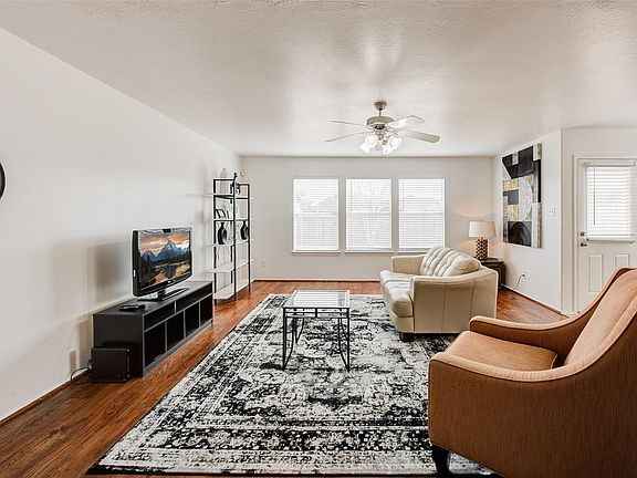 3rd image of 2715 Eros Ln