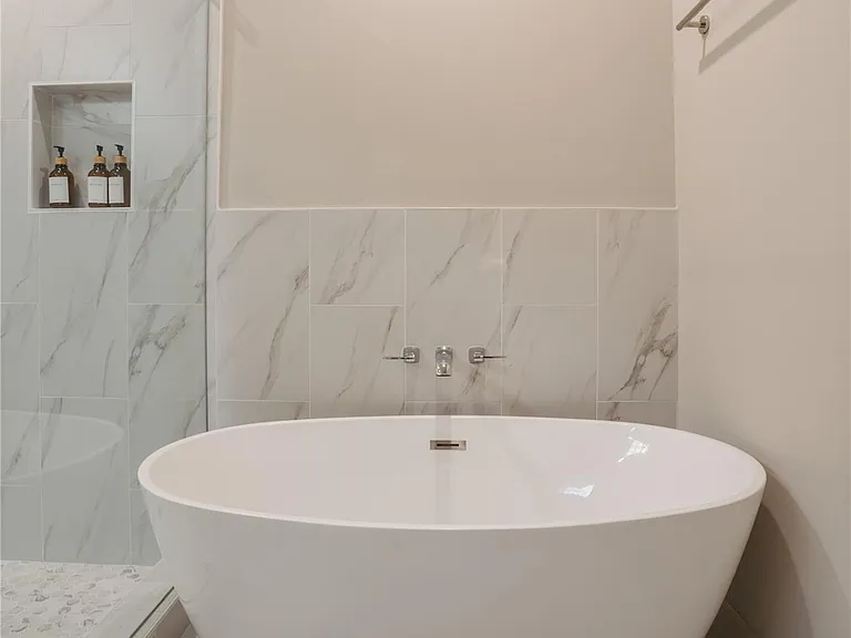 5233 Hillman St #A — Photo 18