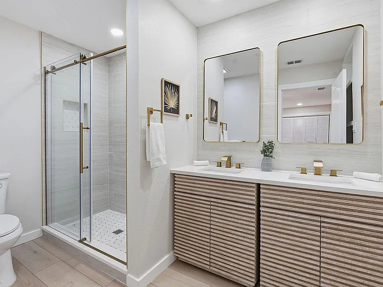 11805 Pollyanna Ave — Photo 15