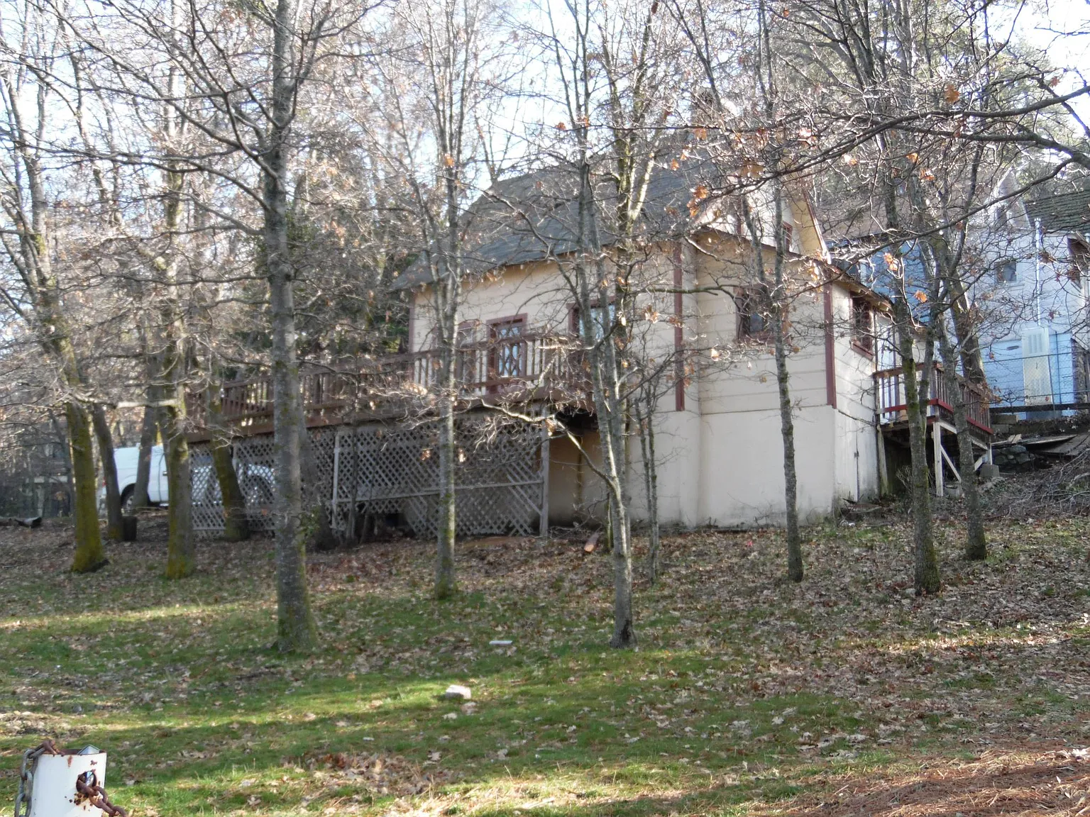 428 Tetley Ln — Photo 2