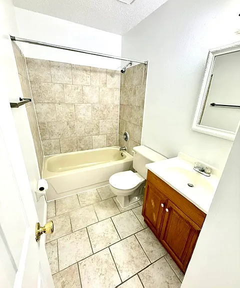 1108 Barrington Ln — Photo 11