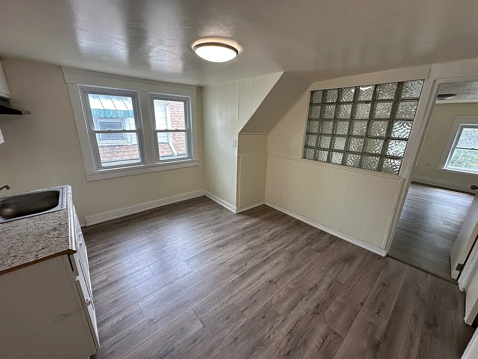 70 Alma Ave #1