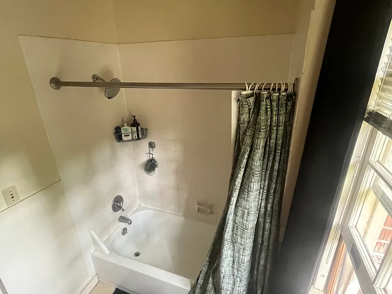 400 Hathaway Rd — Photo 18