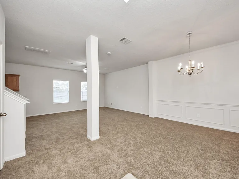 6702 Albion Crescent Dr — Photo 3