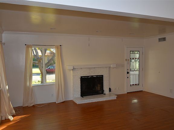 3rd image of 9946 Poulsen Ave