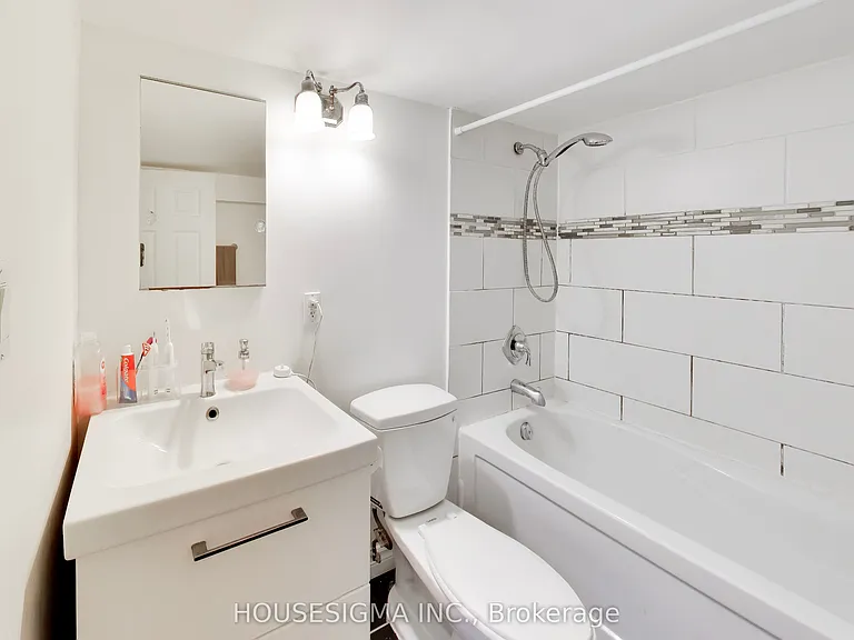 152 Linsmore Cres #LOWER — Photo 14