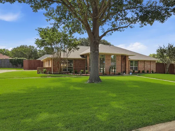 490 Spruce Dr, Highland Village, TX 75077