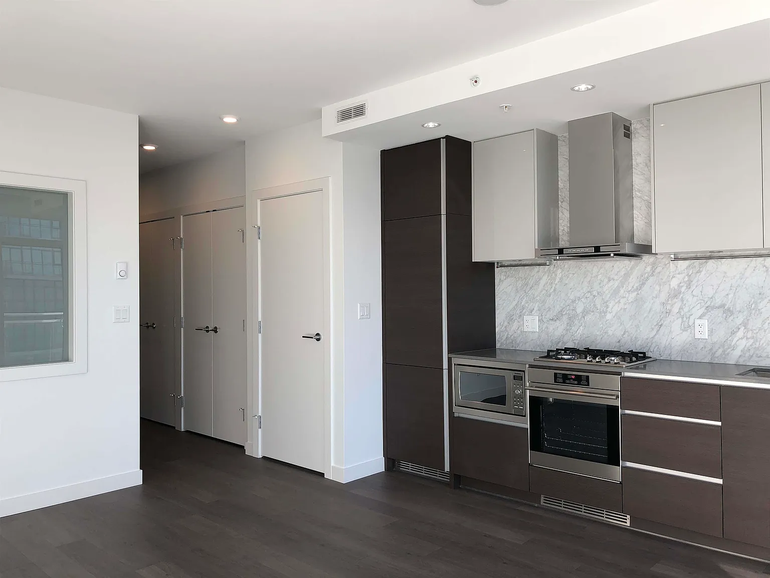 Studio, 551 sqft, $2,250 — Photo 3