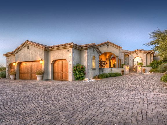 4th image of 1507 E Desert Garden Dr