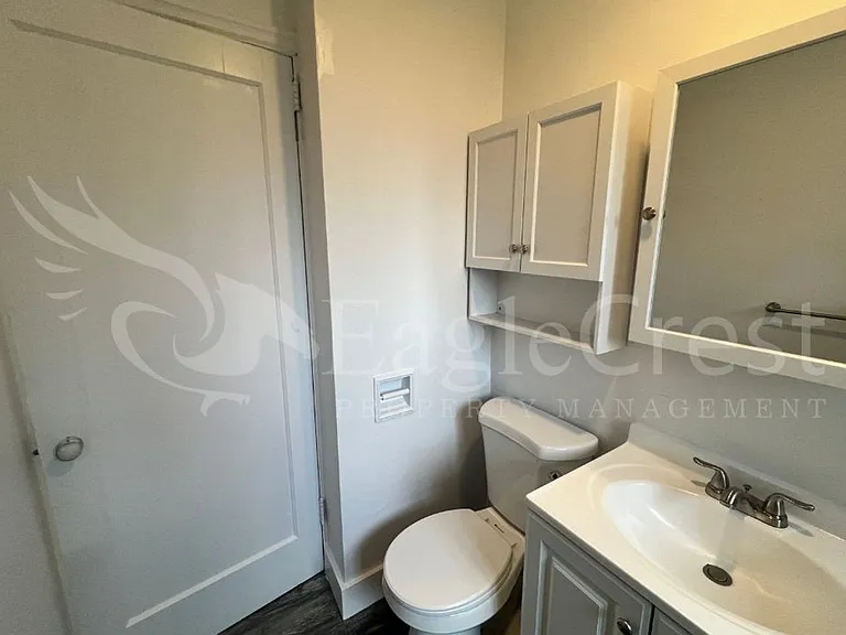 223 SE Roseville Ln — Photo 14