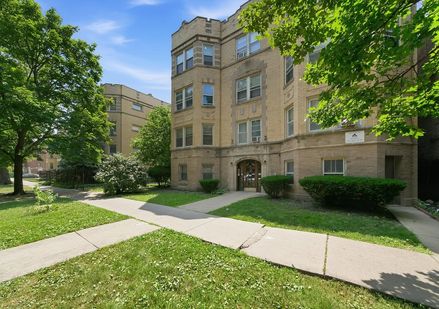 2 bed, 850 sqft, $1,500 — Photo 1