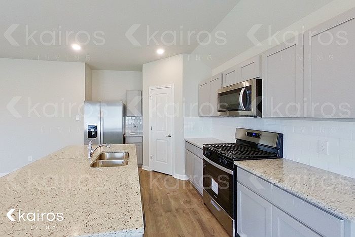 2nd image of 134 Abbeywood Ct