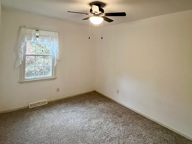 1000 Huntwood Ln — Photo 20