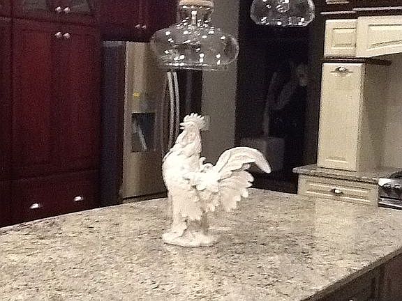 Island w huge pendant lights