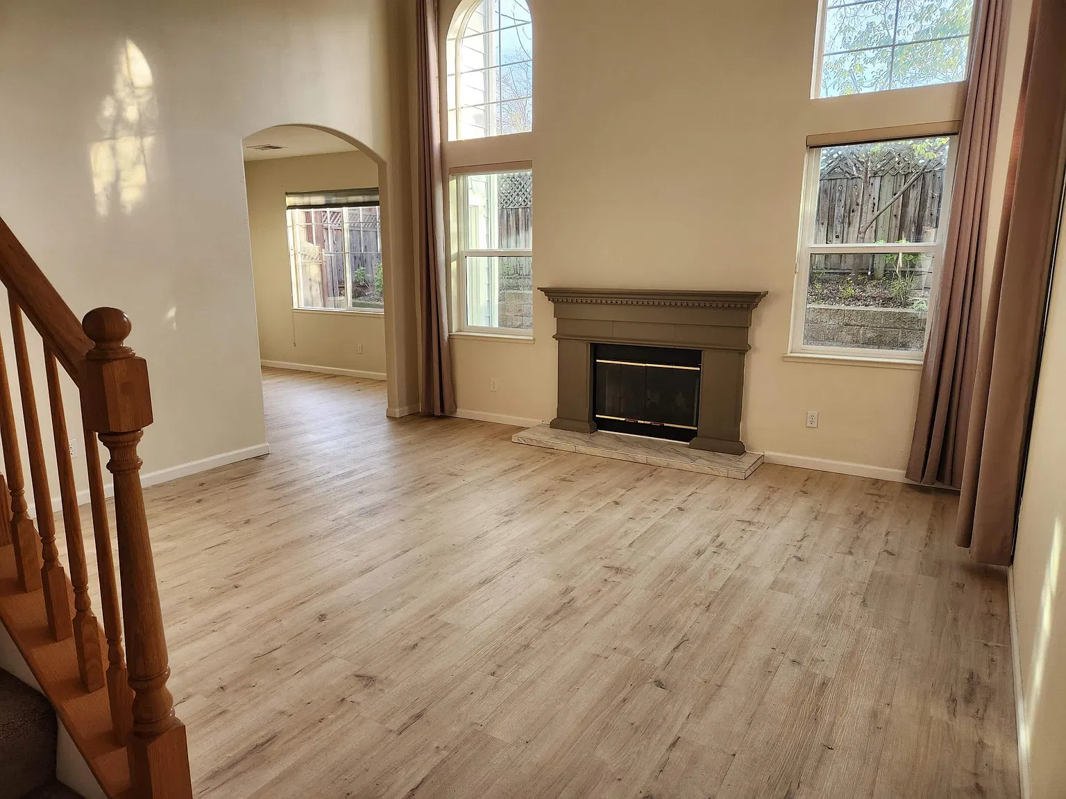 3 bed, 2.5 bath, 1580 sqft, $4,600 — Photo 2