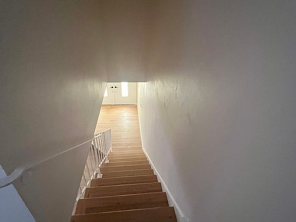 3rd image of 8207 Mammoth Cir