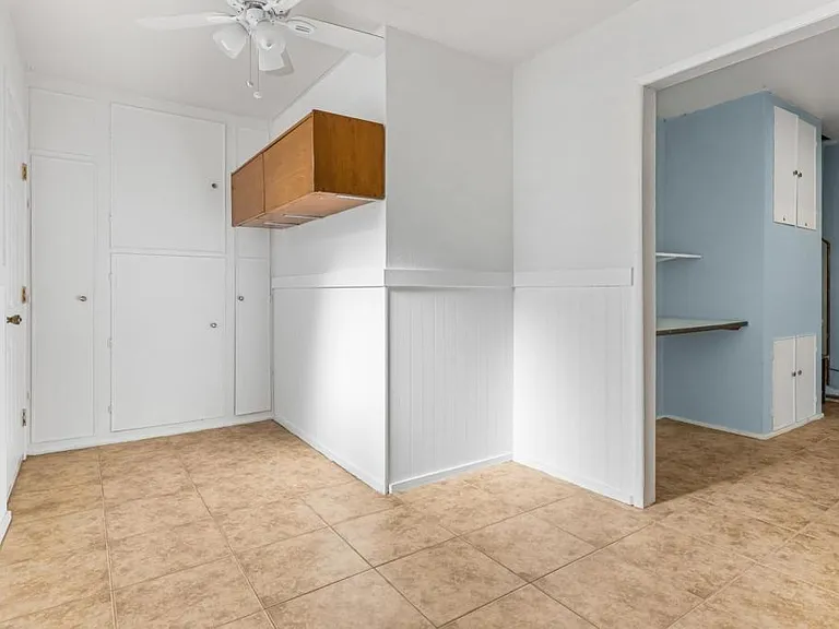 28461 Portsmouth Dr — Photo 28