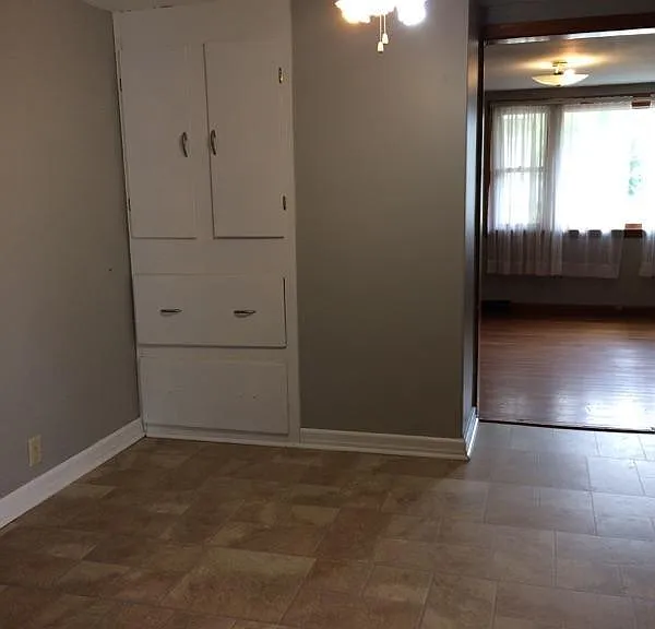 2924 Harrison Ave — Photo 4
