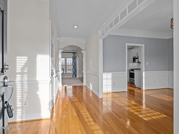 5th image of 2036 Callies Court