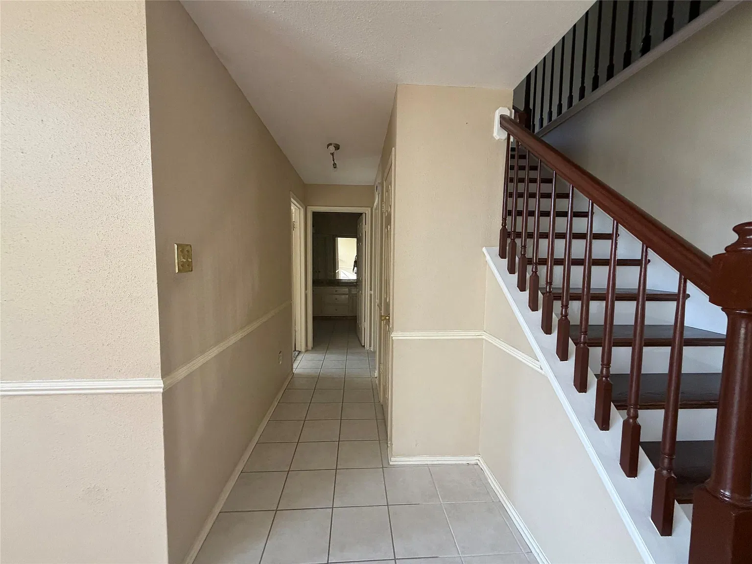 3 bed, 2.0 bath, 2152 sqft, $2,250 — Photo 4