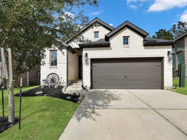 122 Hidden Peak Dr, Montgomery, TX 77316