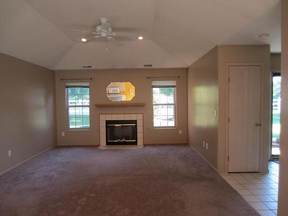 2nd image of 3076 Pine Manor Blvd