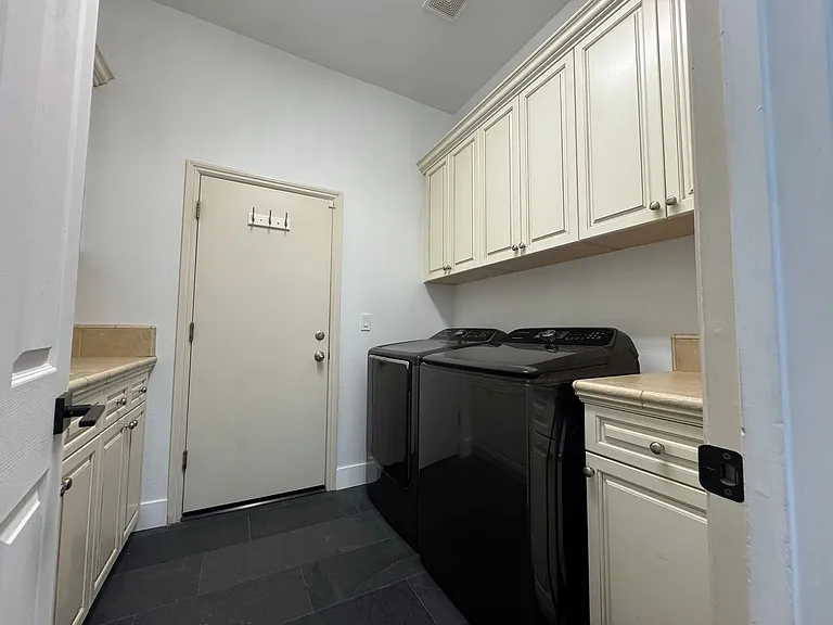4133 N Morro Bay — Photo 31