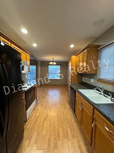 406 W Chestnut Rd Photo 1