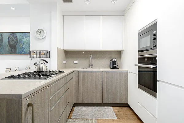 Rented by Keller Williams NYC | media 10