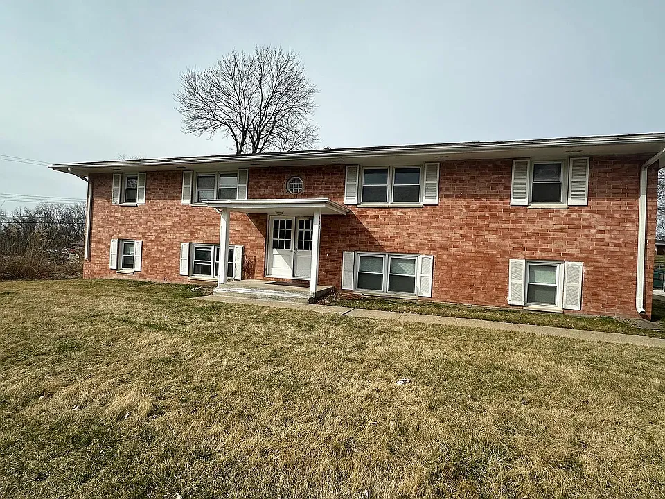 608 Knoll Dr #4