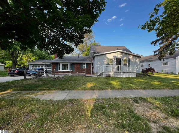 122 N Catherine St, Ithaca, MI 48847
