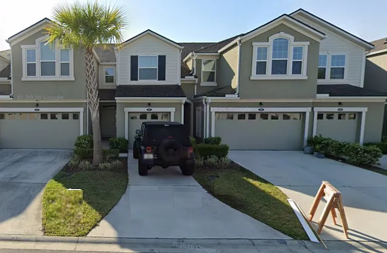 557 Richmond Dr — Photo 17