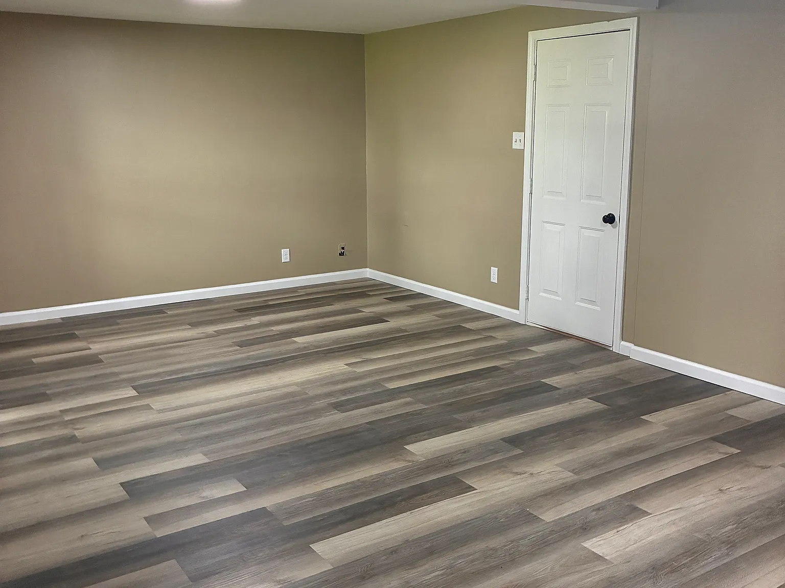 4 bed, 2474 sqft, $2,550 — Photo 4