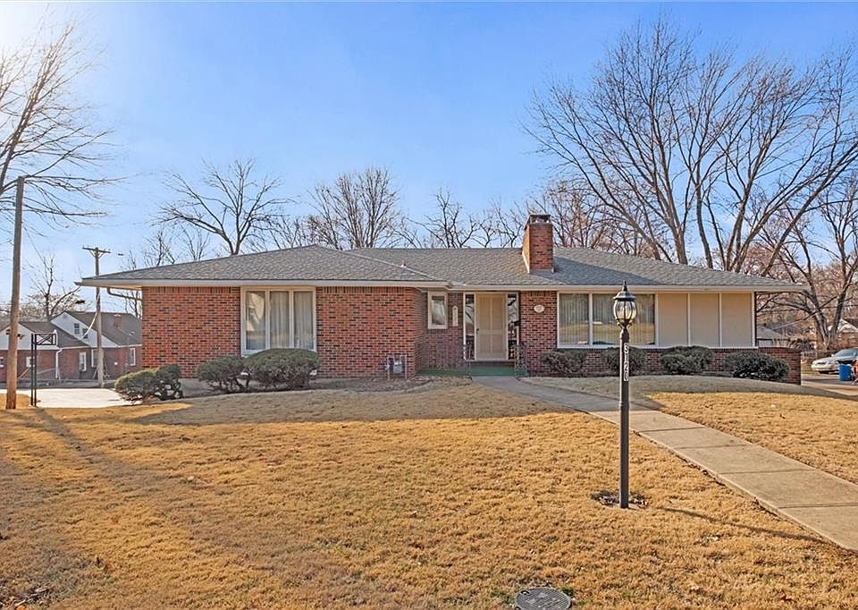1st image of 3120 W Barker Cir