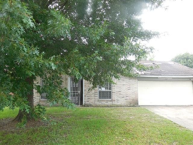 1st image of 2519 Pearwood Dr