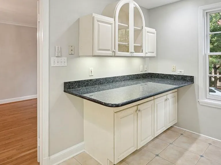 109 Princess St — Photo 10