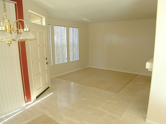 2nd image of 15 Fulmar Ln