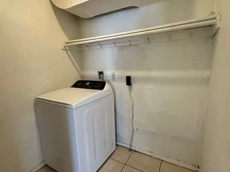 184 Pearl Harbor St #2 — Photo 10