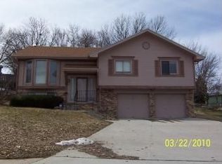 13515 Berry Cir, Omaha, NE 68137
