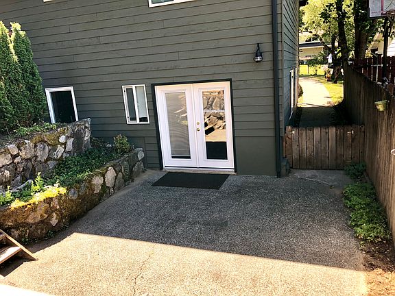 Patio & Entrance